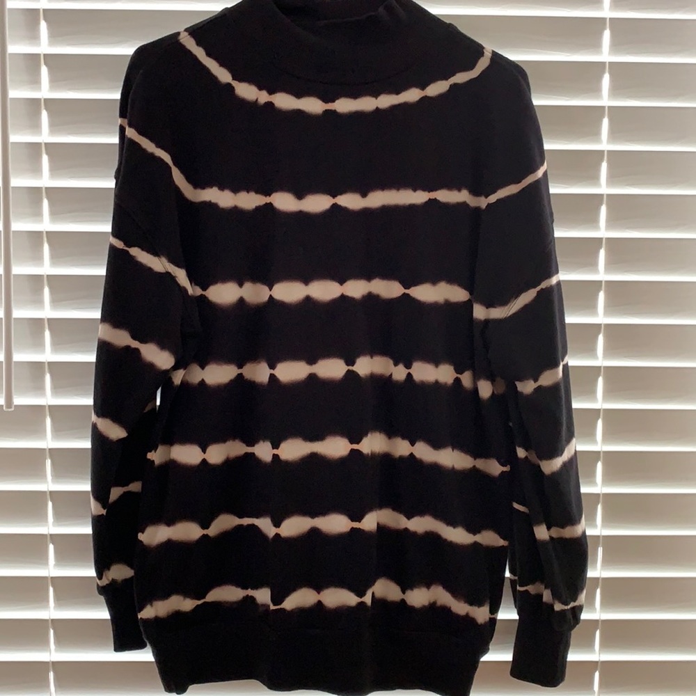 Wild Fable long sleeve pullover